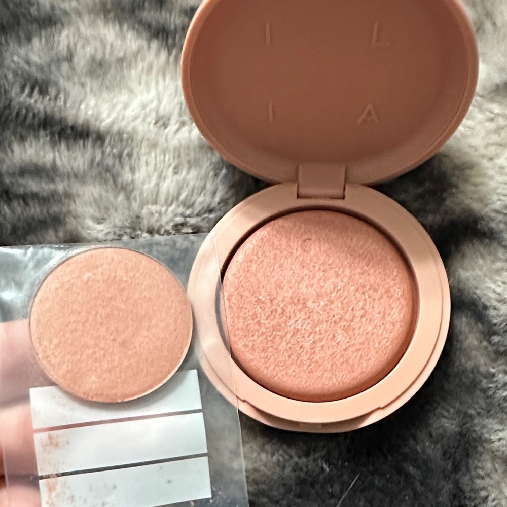 ILIA & Chantecaille blush! Breathless & Cheer Blush - Picture 3 of 3